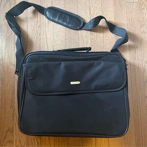 Targus Black Laptop Bag with Shoulder Strap